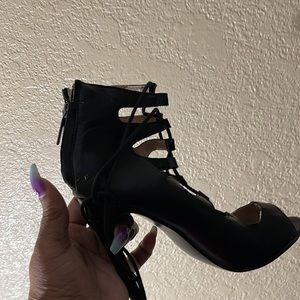 Black heels size 7.5 (Bella Marie)